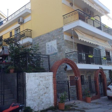 Natalie Apartments เนโอสมาร์มาราส ภายนอก รูปภาพ