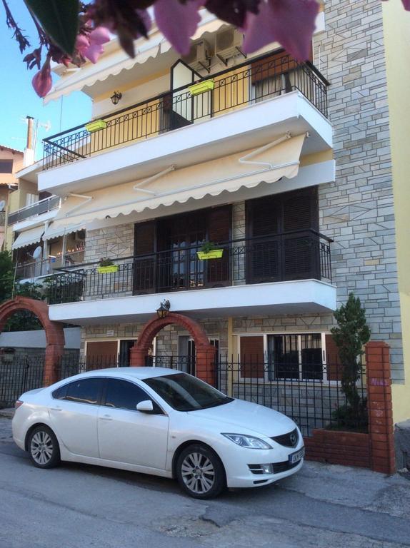 Natalie Apartments เนโอสมาร์มาราส ภายนอก รูปภาพ